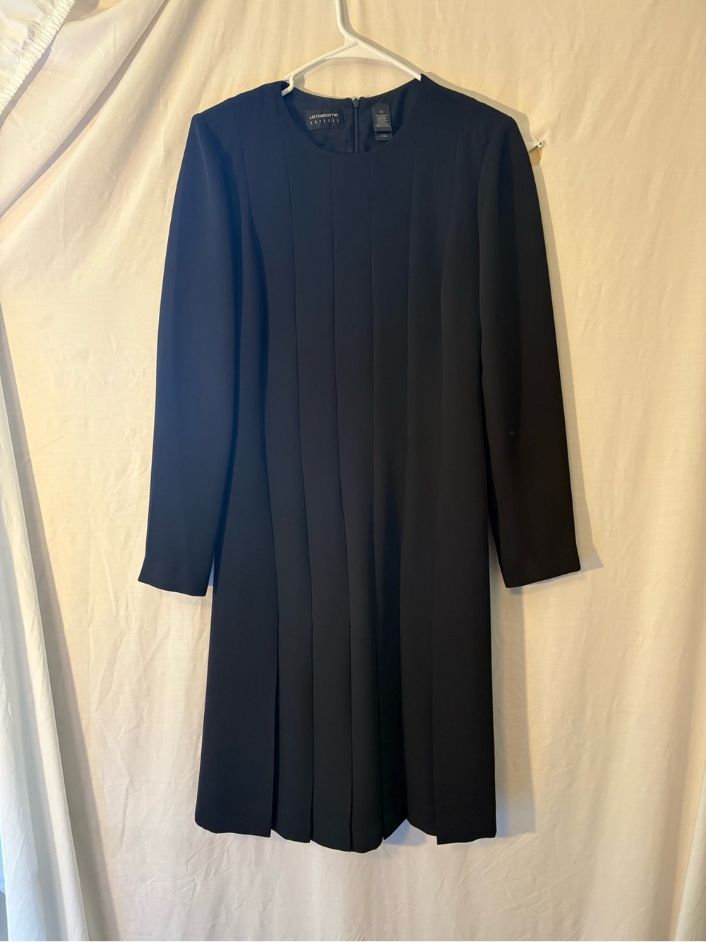 Liz Claiborne Black Long-Sleeve Pleated Front Dress